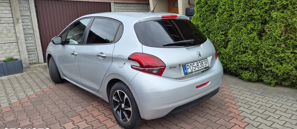 Peugeot 208 cena 31500 przebieg: 39500, rok produkcji 2015 z Miłakowo małe 37